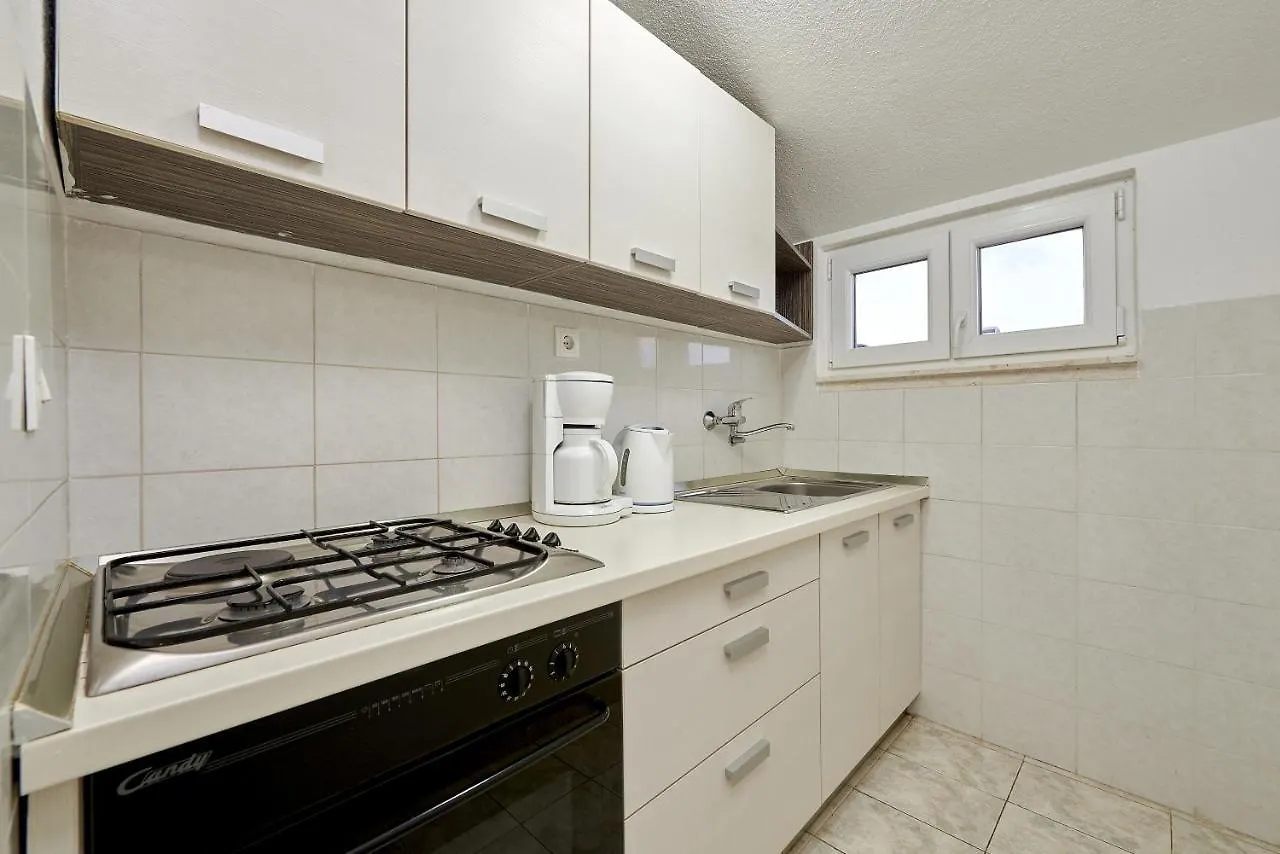 Apartments With A Parking Space Mavarstica, Ciovo - 17821 Trogir