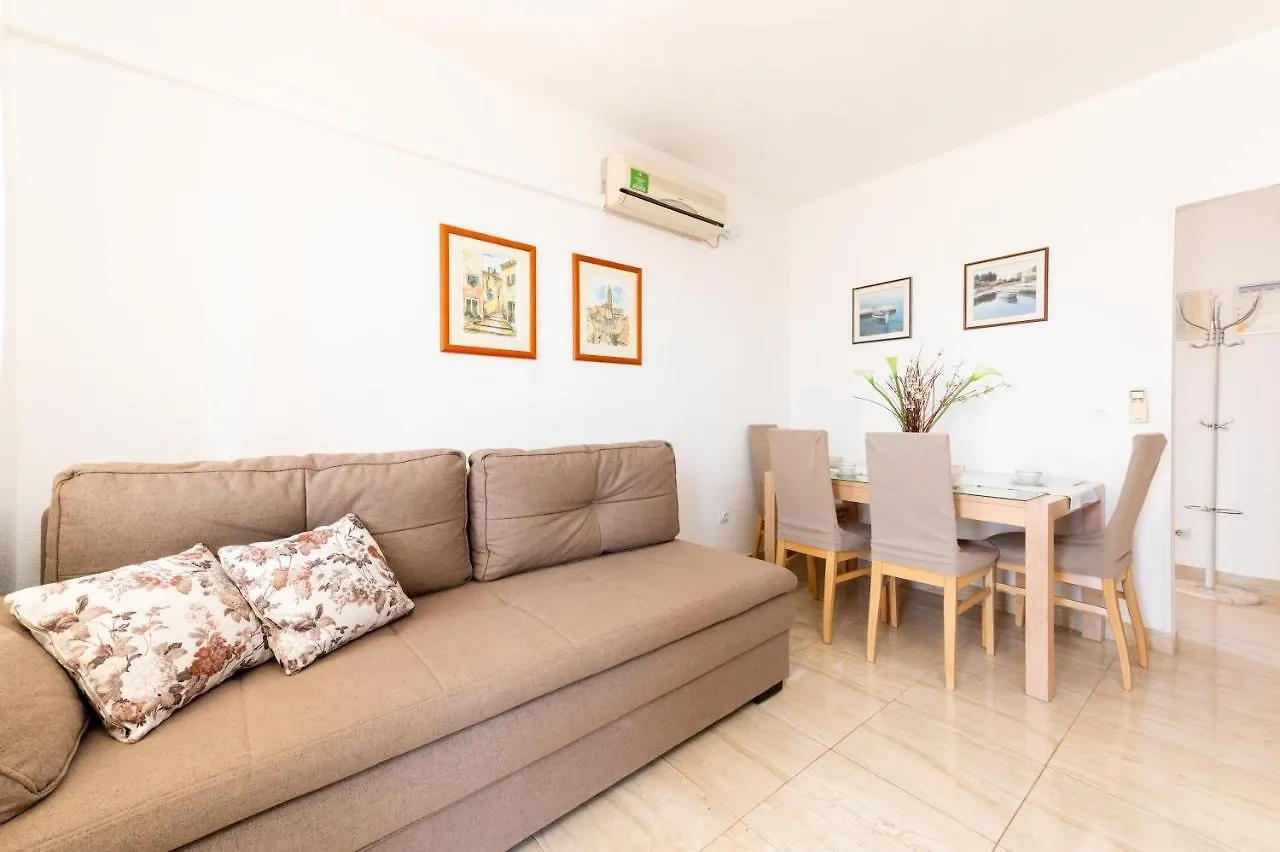 Apartments With A Parking Space Mavarstica, Ciovo - 17821 Trogir